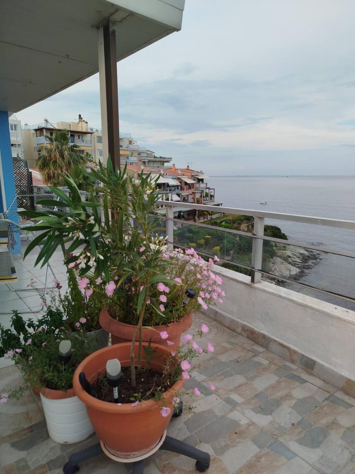 Апартаменты Roof Garden By The Sea Кавала Экстерьер фото